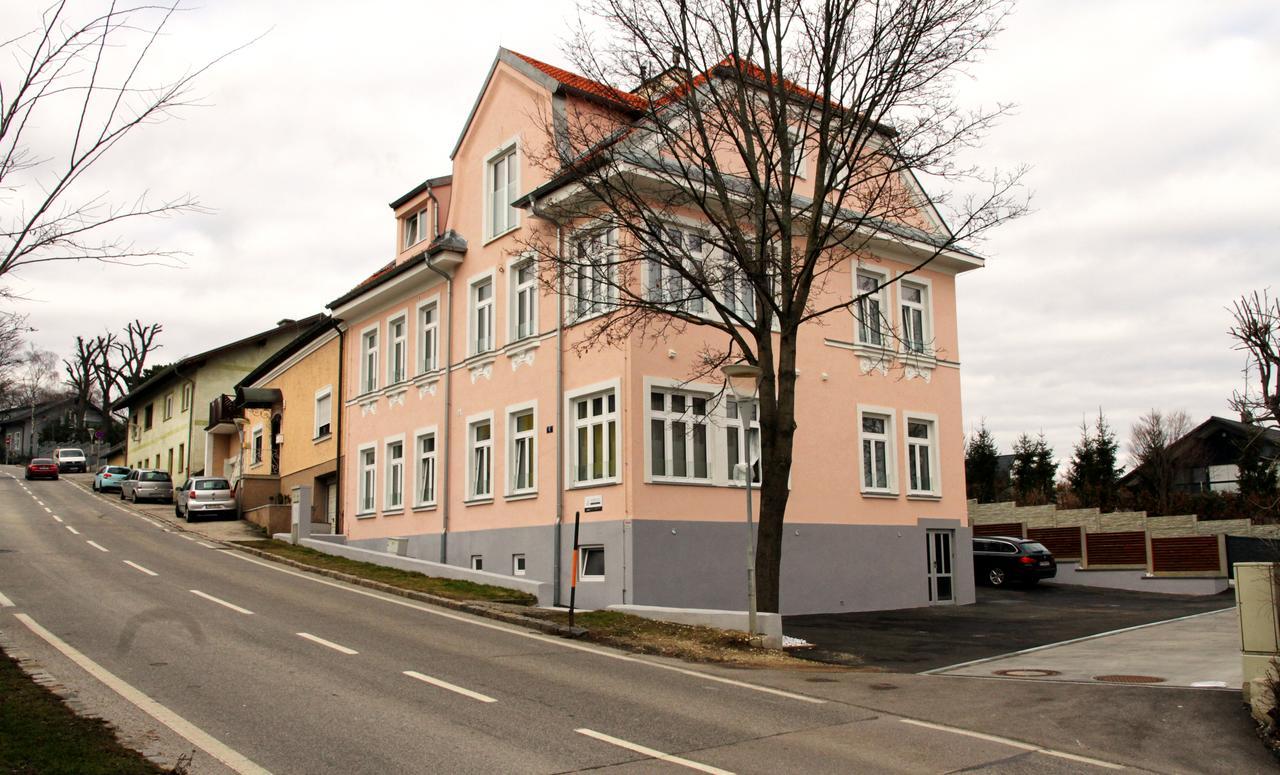 Triangle Apartments Giesshubl Экстерьер фото