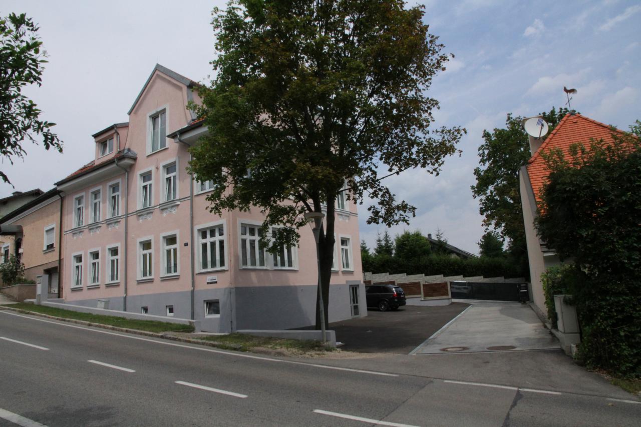 Triangle Apartments Giesshubl Экстерьер фото